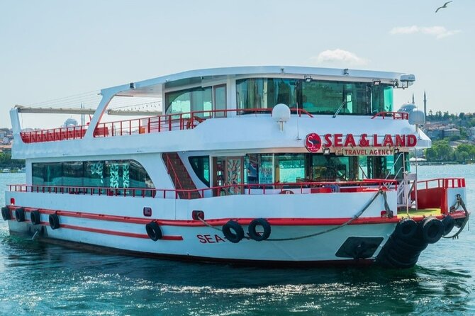 2 Hours Bosphorus Cruise Boat Tour in Istanbul - A 2-hour Bosphorus cruise that hits both Istanbul shores fast