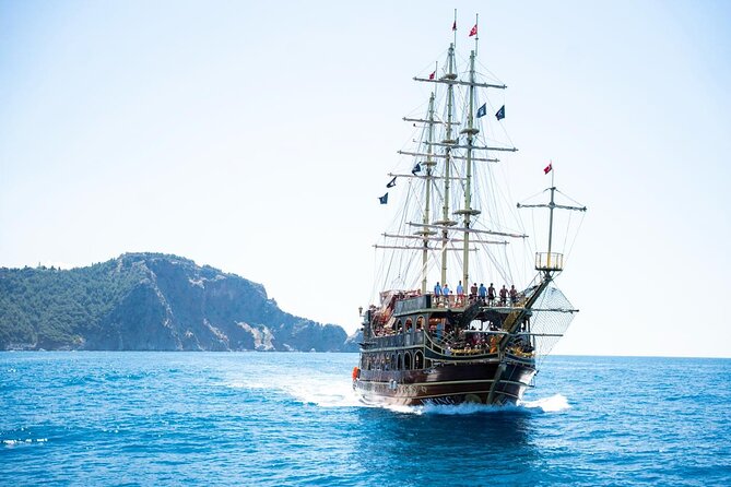 Alanya Boat Trip with Lunch and Hotel Pickup Pirate Adventure - Foam party and entertainment: fun energy with one caveat