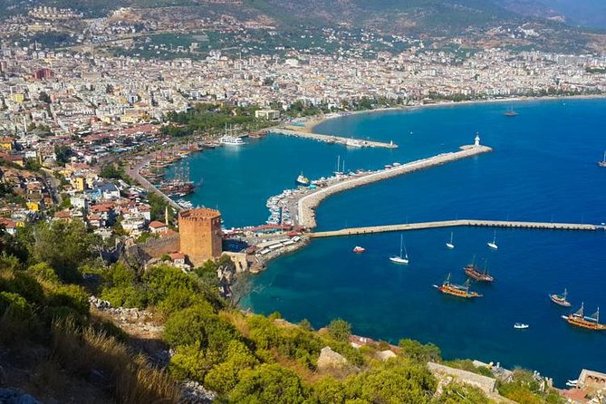 Alanya Catamaran Boat Tour with Sunbathing Swimming & Snorkelling - Two Boats, One Route: Alanya Catamaran vs Neptün Express
