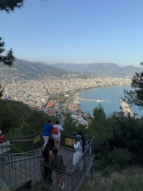 Alanya City, Castle & Boat Tour with Bazaar and Swim Stop - How the day moves, from cave to castle to bazaar
