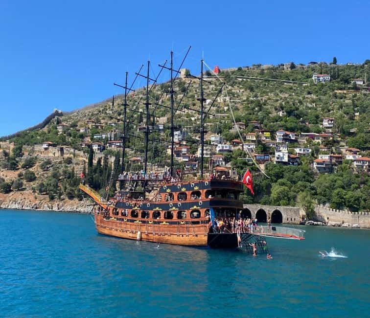 Alanya: Luxury Pirate Boat with Lunch & Unlimited Drinks - A Pirate Ship That Feels Made for a Day Off