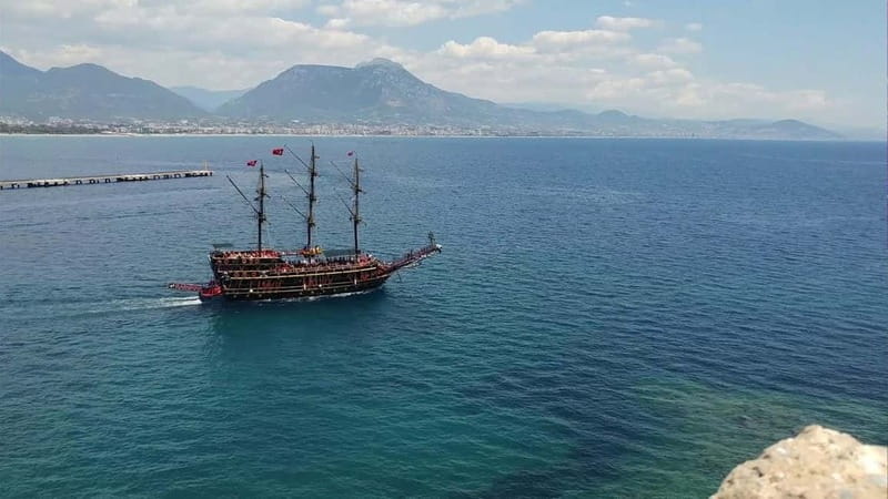 Alanya: Pirate Boat Party with Foam, Disco, Lunch & Drinks - Onboard comfort: toilets, showers, Wi-Fi, and how that changes the day