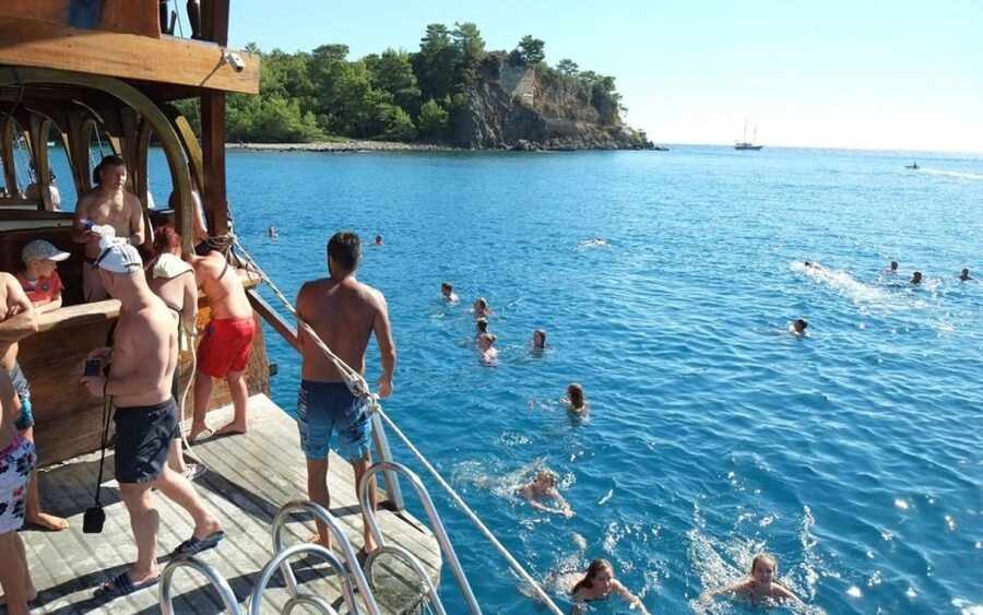 Alanya Pirate Boat Trip with Lunch, Swimming & Foam Party - Why Alanya from the water hits different