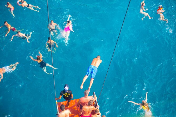 Alanya Pirate Boat with Lunch and Drinks - Lunch and Soft Drinks, Plus the Onboard Party Energy