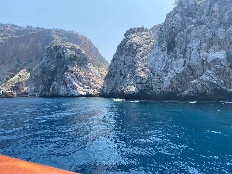 Alanya: Pirate Boat with Pickup, Lunch, & Unlimited Drinks - The cave circuit: Pirates Cave, Lovers Cave, and Phosphorus Cave