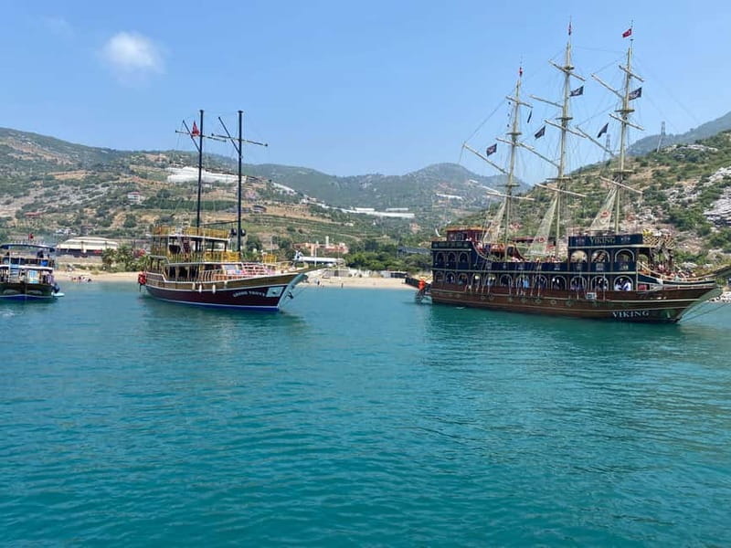 Alanya: Pirate Boat with Pickup, Lunch, & Unlimited Drinks - Inside the pirate-boat vibe: music, animation, and how long you’re actually at sea