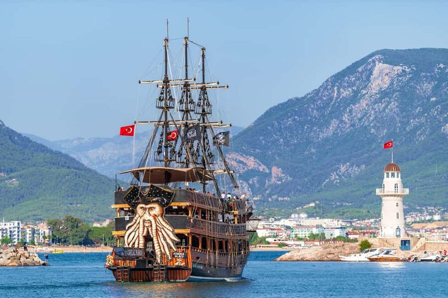 Alanya: Pirate Boat with Transfer, Lunch & Unlimited Drinks - Pirate Boat in Alanya: Why This Day-At-Sea Is So Popular