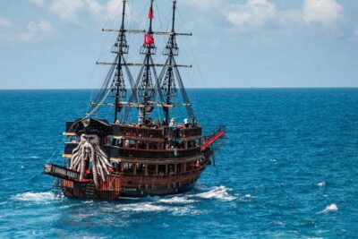 Pirate Boat with Transfer, Lunch & Unlimited Drinks