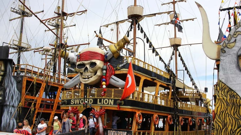Alanya: Pirate Boat with Transfer, Lunch & Unlimited Drinks - Lunch on Board: BBQ-Style Food and Included Soft Drinks