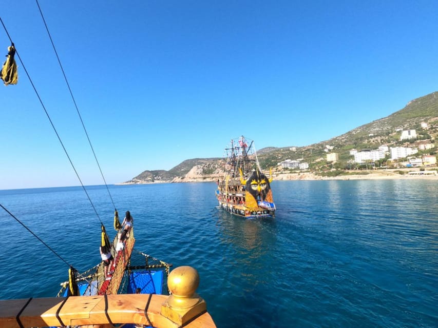 Alanya: Pirates Boat Trip with Lunch and Hotel Pickup - Caves by boat: the short stops that make the route interesting