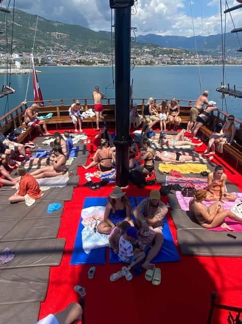 Alanya Relax Boat Tour with Caretta and Dolphin View - Quick hits before you go