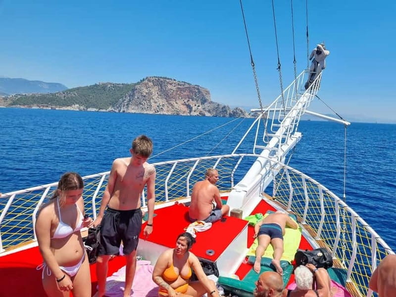 Alanya: Relaxing Boat Tour w/ Lunch, Without Foam Loud Music - Lunch on Board: Turkish Food, Soft Drinks Included