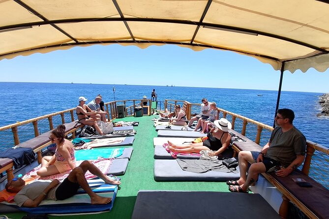 Alanya Relaxing Boat Tour with Lunch, Soft Drinks & Transfer - Lunch on board: simple, filling, and easy on a hot day