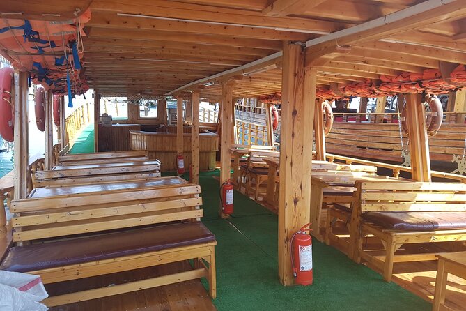 Alanya Relaxing Boat Tour with Lunch, Soft Drinks & Transfer - Photos, turtles, and the fun extras