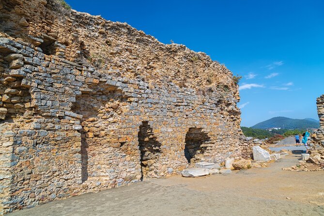 Alanya: Syedra Iotape Lie Cave and Antiochia Cragum Tour - Yalan Dünya Mağarası: the False World Cave break