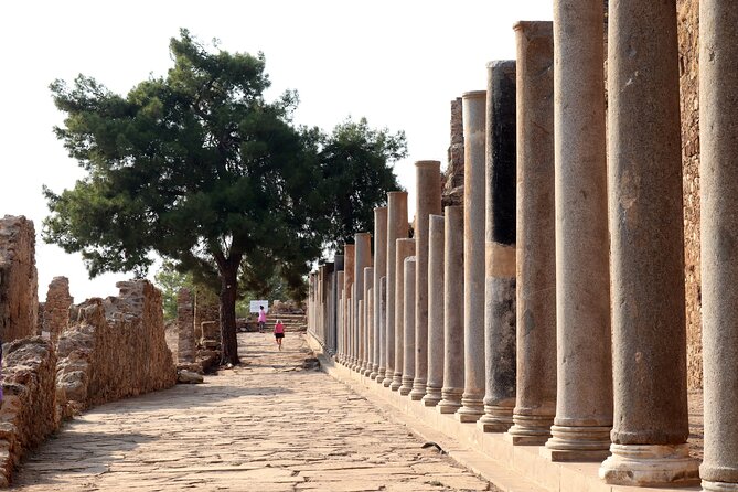 Alanya: Syedra Iotape Lie Cave and Antiochia Cragum Tour - Gazipaşa + Selinus Beach (Selinus Kumsalı): end with sand and a breather