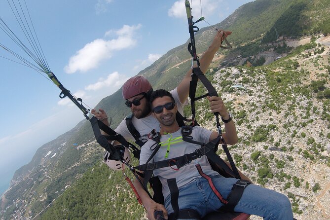 Alanya Tandem Paragliding Experience - Pickup, private groups, and staying on time