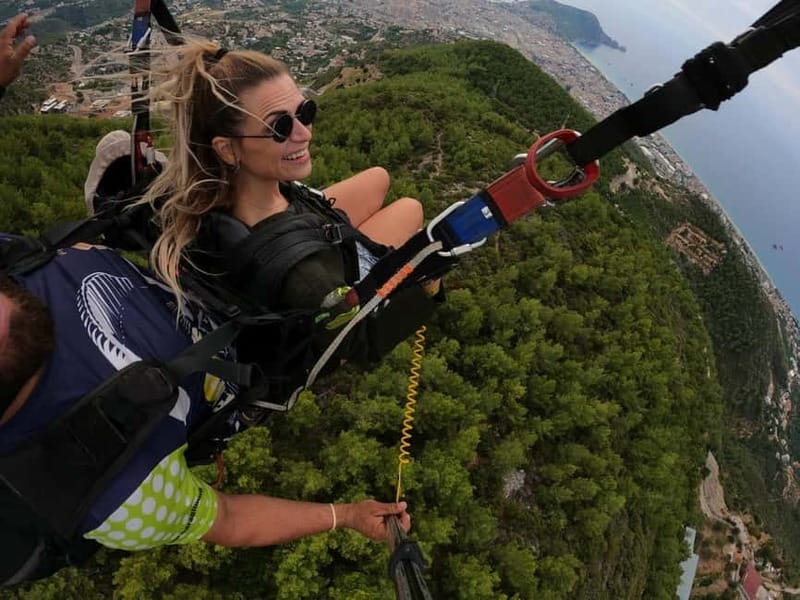 Alanya: Tandem Paragliding Experience with Video Option - Safety Briefing and Equipment Time: What to Expect Before You Launch