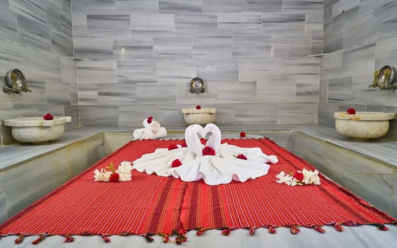 Alanya: Traditional Turkish Bath, Spa & Massage - Getting started: sauna, towel, and being set up for comfort