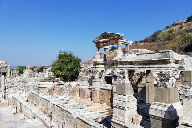 ALL INCLUSIVE Private Ephesus, House of Mary, LUNCH, Entrances - Staying in control: pacing, shopping stops, and the rug question