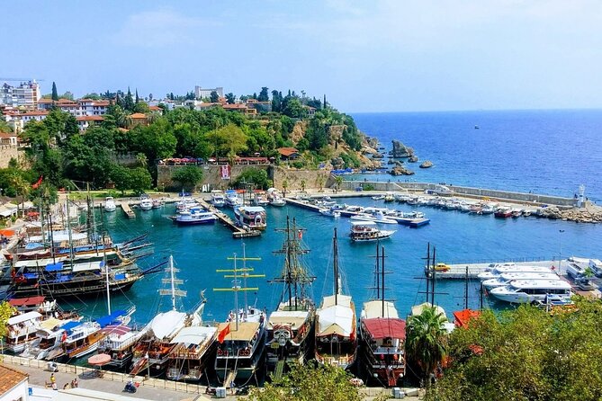 Antalya /Belek : Guided City Tour w/Cable Car & Waterfalls & Boat - Hadrian’s Gate and the Old Bazaar mood in Kaleiçi