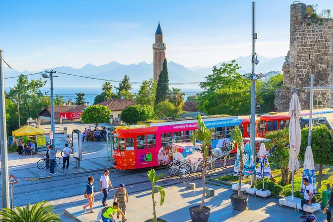 Antalya: City Tour with Boat Trip, Old Town & Waterfalls - Tunektepe Teleferik cable car: the advertised view, the closure risk