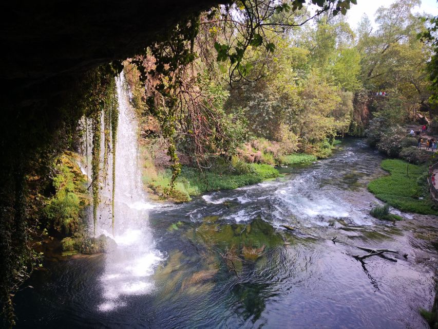 Antalya City Tour with Old Town (Kaleiçi) & Düden Waterfalls - Kaleiçi and Hadrianus Gate, the tour’s great first “wow”
