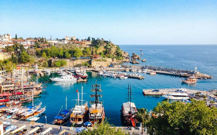 Antalya: Guided Old Town Tour with Boat Trip and Lunch - Kaleiçi Old Town walk: Ottoman houses and ancient walls, without the museum vibe