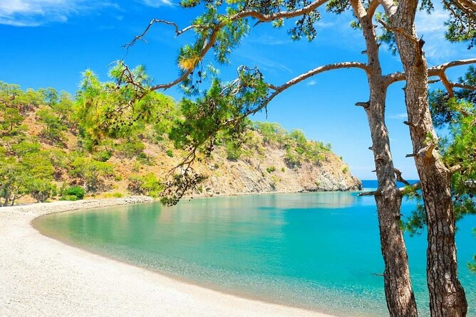 Antalya / Kemer : Mega Star Party Boat Trip w/ Lunch & Transfer - Views, Bays, and the Sand vs. Stone Reality