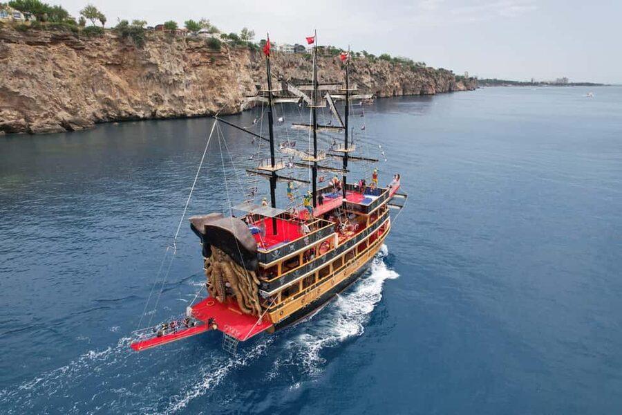 Antalya: Lara Pirate Boat Trip with Unlimited Soft Drinks - The foam party and DJ music you actually feel