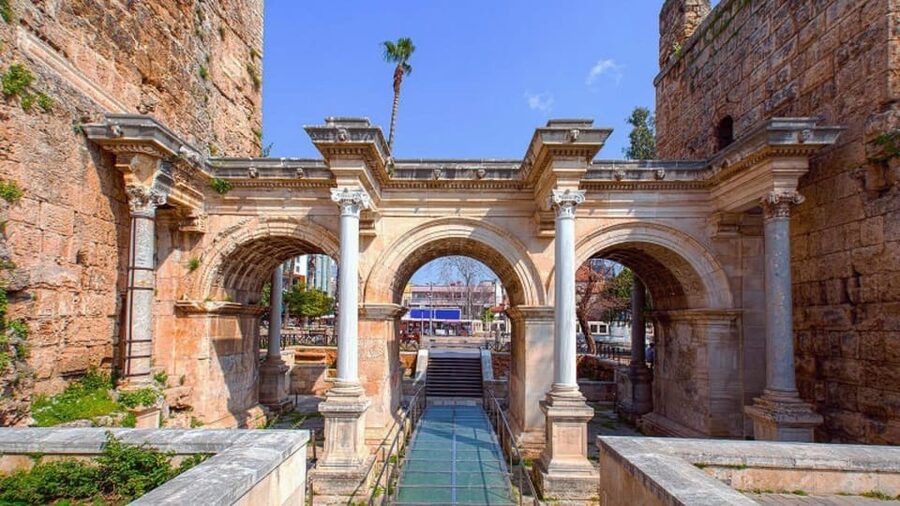 Antalya: Old City, Waterfalls cable/c & Boat Tour - The Optional 1-Hour Harbor Boat Ride: Castle, Beach, and Toros Views