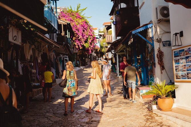 Antalya: Old Town Walking Tour incl. Turkish Tea and Baklava - Stop 2: Kaleiçi Marina for the port-city vibe