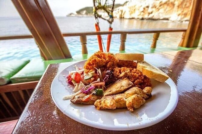 Antalya Pirate Boat Tour with Lunch & Free Soft Drinks - Comfort and Small Details That Make the Day Easier