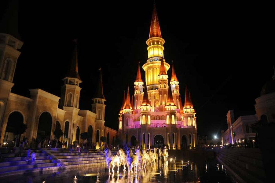 Antalya/Side/Alanya: Land of Legends Night Show w/Shopping - Pickup and ride from Side, with punctual guides like Bekir and Serkan