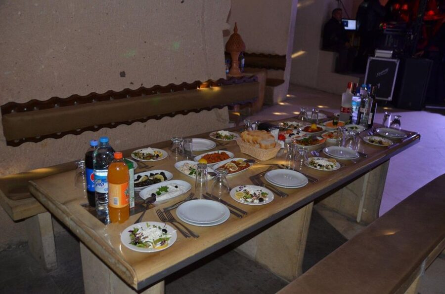 Avanos: Turkish Music and Dance Show with Dinner & Drinks - An Avanos Cave Dinner Show That Starts With the Setting
