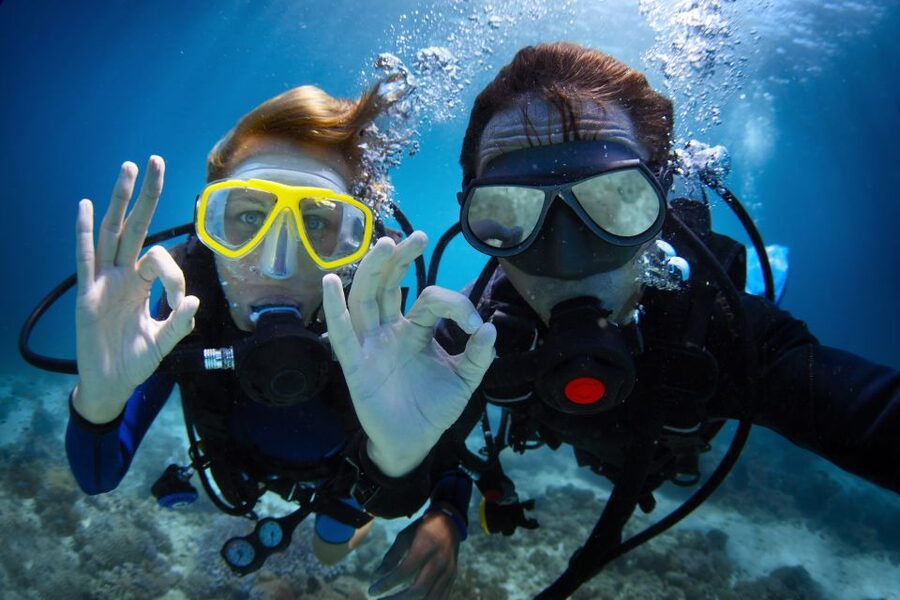 Belek: Scuba Diving in the Mediterranean Sea - Boat lunch and downtime: where the day can feel great or slow