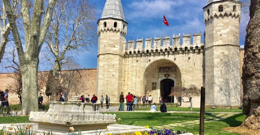 Blue Mosque, Topkapı Palace and Harem Guided Tour - Topkapi Palace: where Ottoman power turns into real rooms and objects