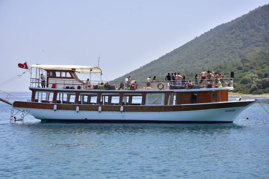 Bodrum: Orak Island Boat Tour with Swim Stops and Lunch - Quick hits before you go