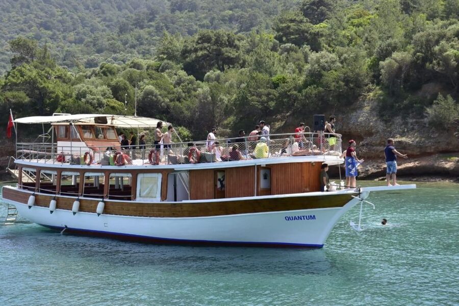 Bodrum: Orak Island Boat Tour with Swim Stops and Lunch - Crew energy: why the names people mention keep coming up