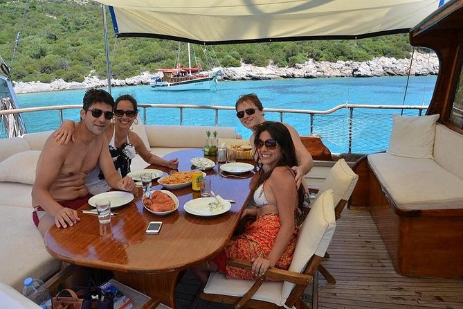 Bodrum: Private Gulet Tour with Lunch - The 11:00 to 17:00 Sail Plan, and How the 3 to 4 Stops Work