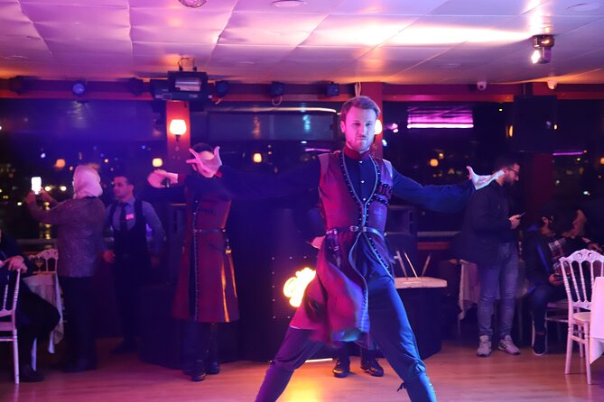 Bosphorus Dinner Cruise Tour with Private Table - Boarding Options and Timing: Pickup vs. Meeting at the Port