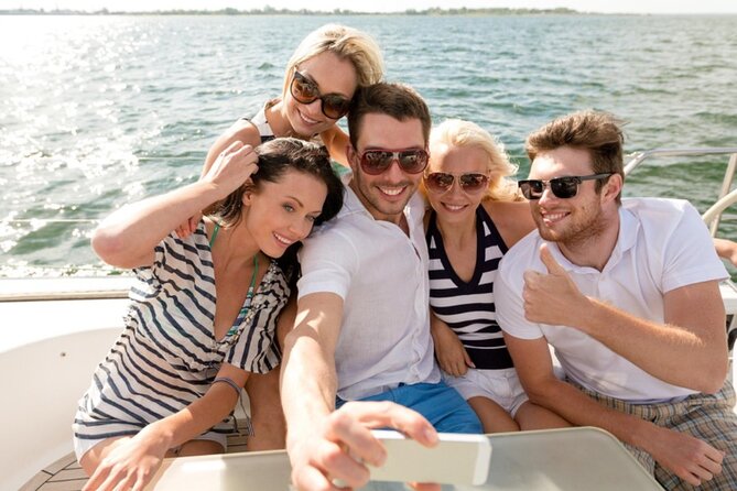 Bosphorus Evening Cruise: Dinner, Live Shows & Private Table - The Night Route: Dolmabahçe, Ortaköy, the Bridge, Rumeli Fortress, Beylerbeyi