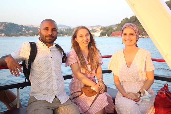 Bosphorus Sightseeing Cruise Tour with Audio Guide - Dolmabahçe: Palace Power at the Waterline