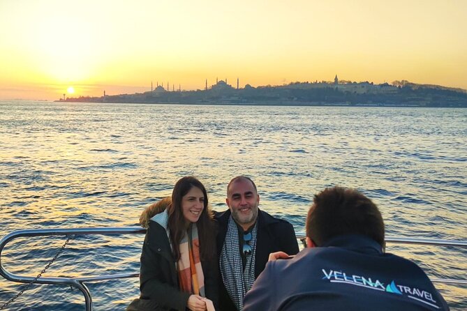 Bosphorus Sunset: An Enchanting Yacht Cruise in Istanbul - Getting Your Bearings on the Bosphorus at Golden Hour