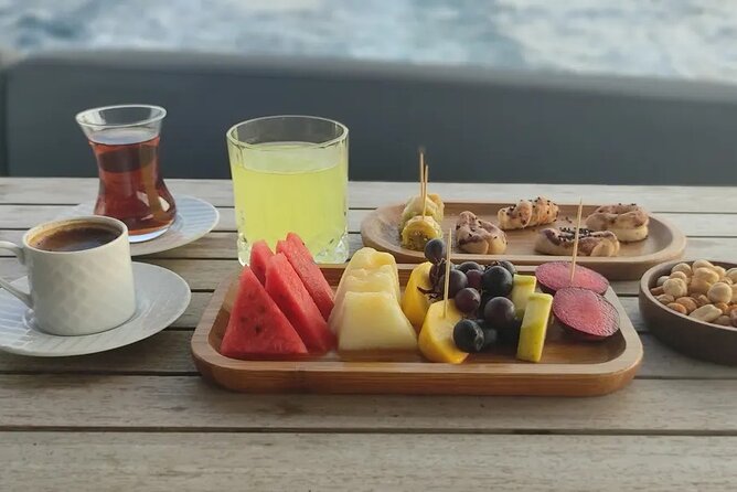 Bosphorus Sunset Cruise on Luxury Yacht with Transfers - Anadolu Hisarı, Kucuksu Palace, and Beylerbeyi: Asian Shore Elegance