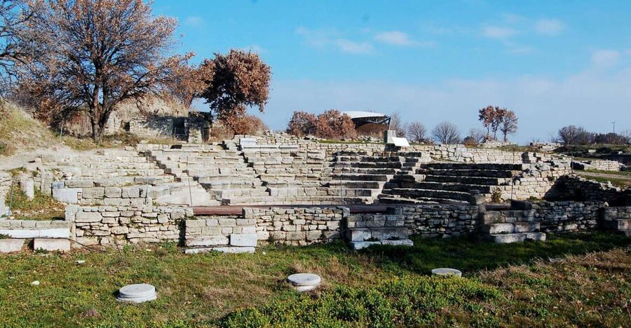 Canakkale: Full-Day Troy and Gallipoli Tour - Troy is more than myths, it is built on excavation stories