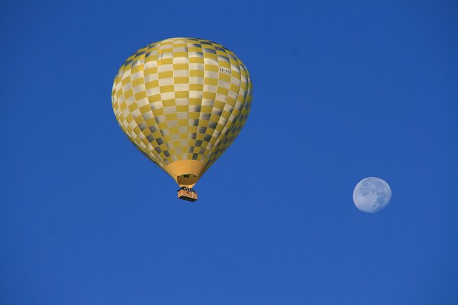 Cappadocia Balloon Ride with Breakfast, Champagne AT GOREME OVER - The Breakfast Box and Champagne Toast: Small Extras With Noticeable Payoff