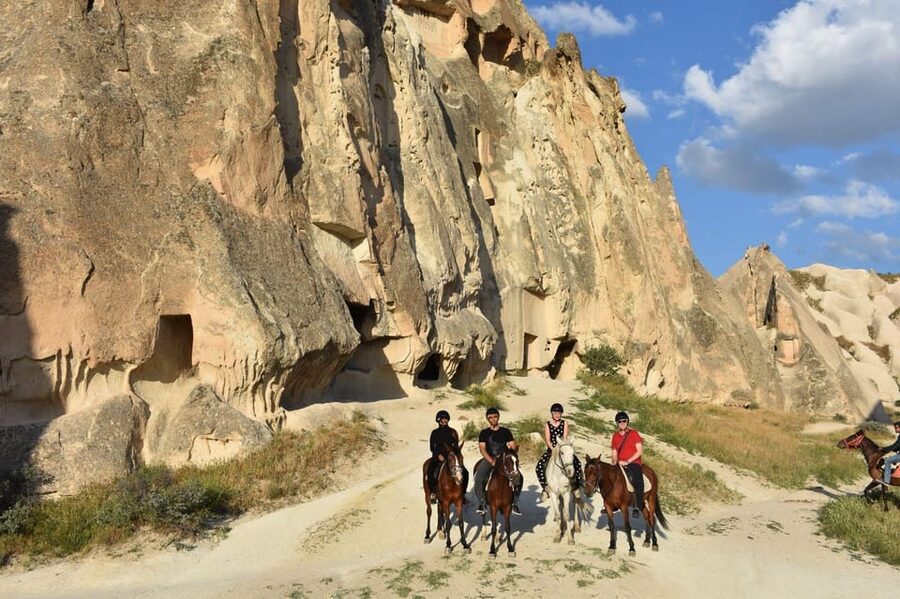 Cappadocia Fairy Chimneys Horseback Riding Tour - Group size and pace: how you’ll actually experience it