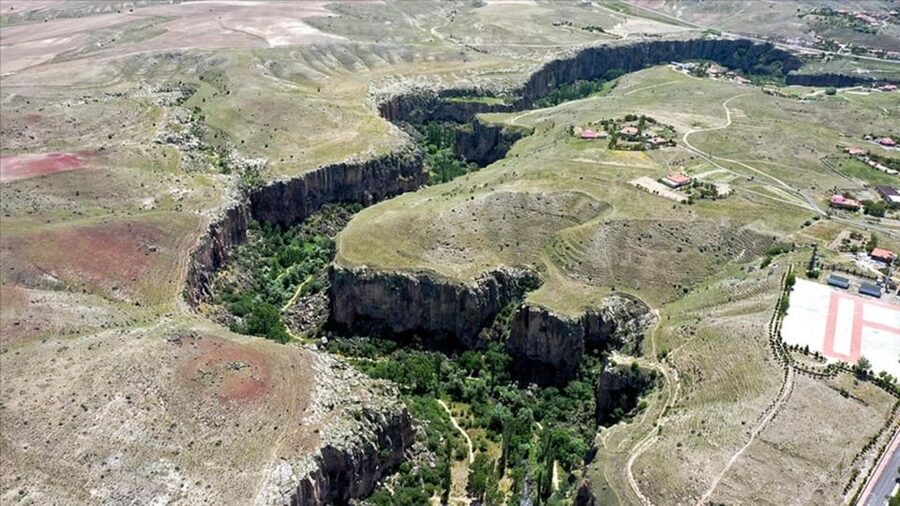 Cappadocia Green Tour - Göreme Panorama: fairy chimneys plus a real photo window