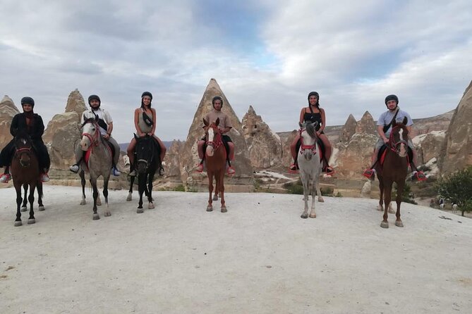 Cappadocia Horseback Ride through Valleys — Sunset/hoteltransfer - Safety, Horses, and What to Expect When It Gets Busy